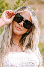 Load image into Gallery viewer, Black Classic Metal Frame Square Sunglasses