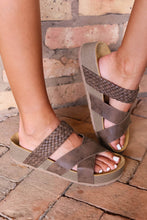 Load image into Gallery viewer, Brown Braided Detail Criss Cross Platform Slippers
