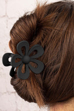 Load image into Gallery viewer, Black Sweet Hollowed Flower Shape Claw Clip
