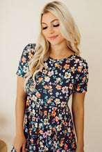 Load image into Gallery viewer, Blue Short Sleeve A-line Floral Dress
