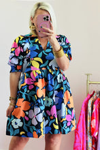 Load image into Gallery viewer, Blue Split Neck Collared Plus Floral Dress
